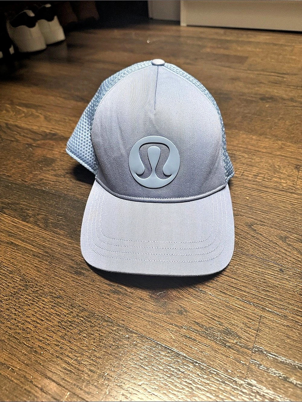 lululemon Trucker Hat *Logo light blue/Purple L/XL